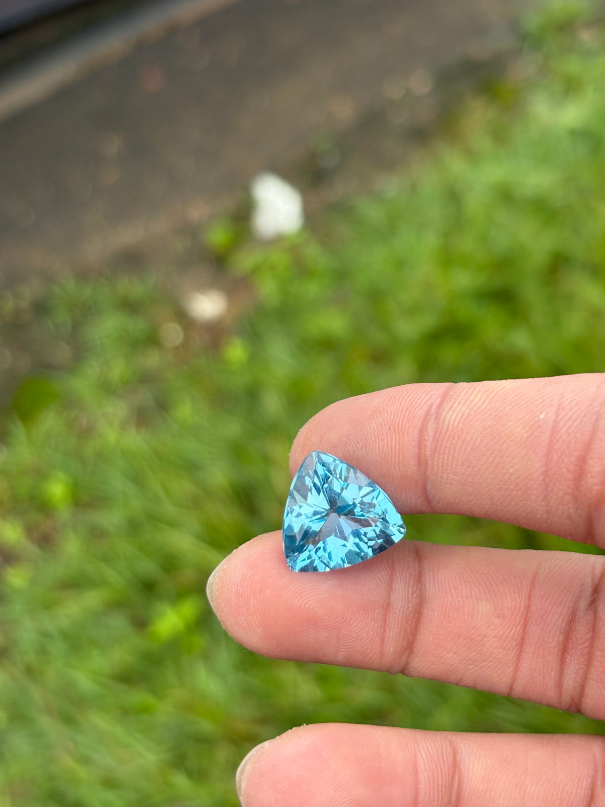 14.75ct trillion cut Swiss Topaz